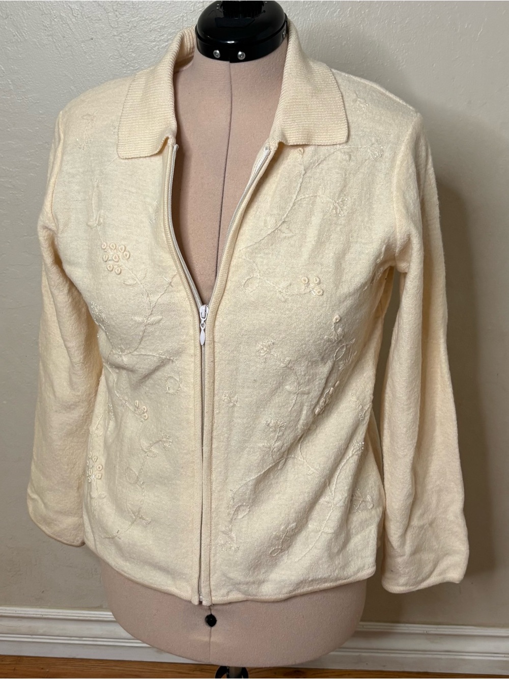 Cream Embroidered Zip-Front Collared Cardigan